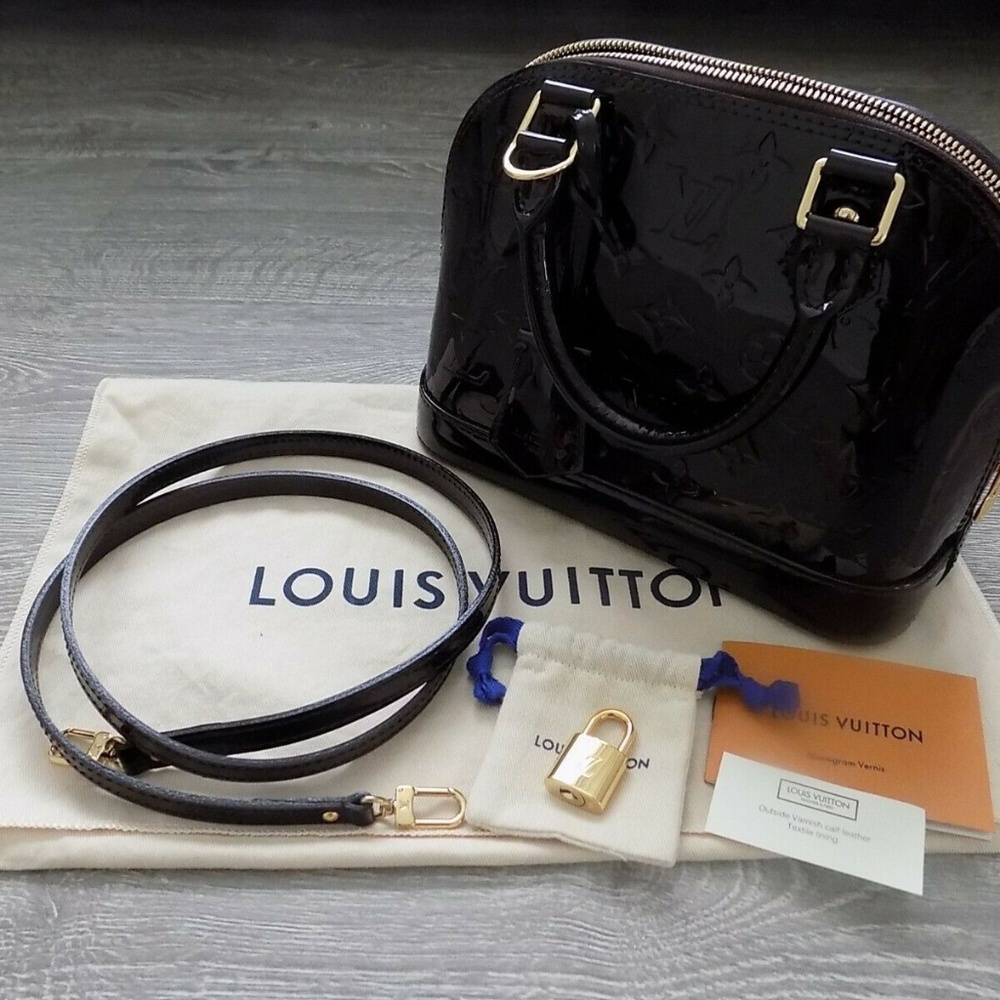 Authentic Louis Vuitton Alma BB purse in vernis